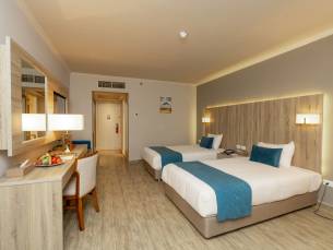 Seven Seas Jolie Bay