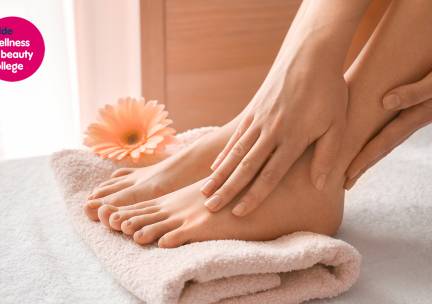 Manicurebehandeling of cosmetische voetzorg (45 min)