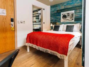 Stay Central Hotel