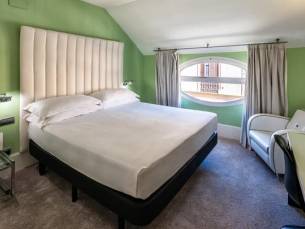 Hotel Mariposa