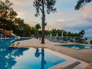 Senza Garden Holiday Club