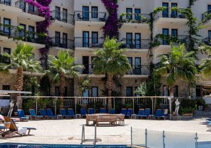 Hotel Golden Age Crystal