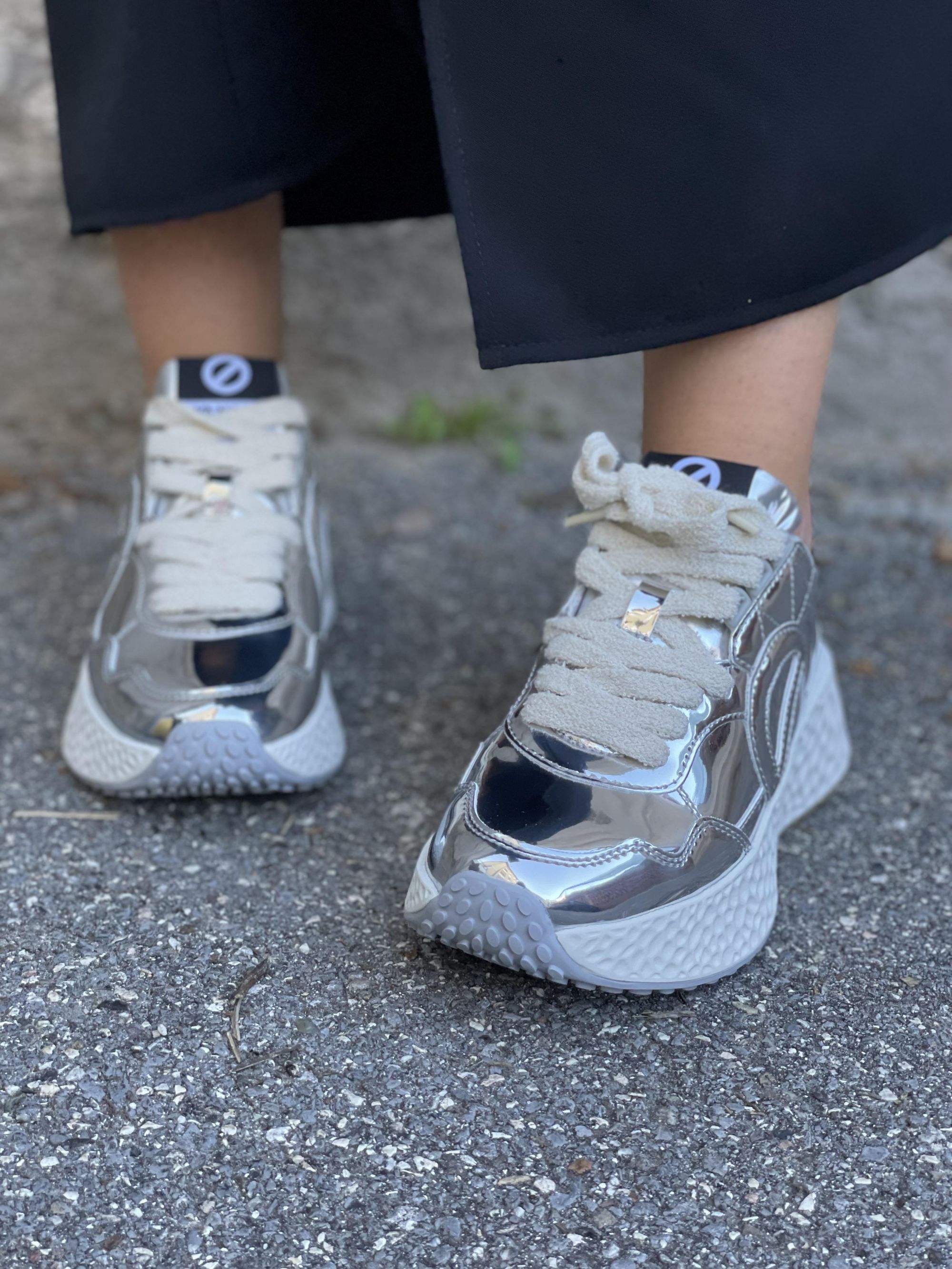 NO NAME - SNEAKERS IN ECOPELLE MIRROR ARGENTO ART. CARTER JOGGER