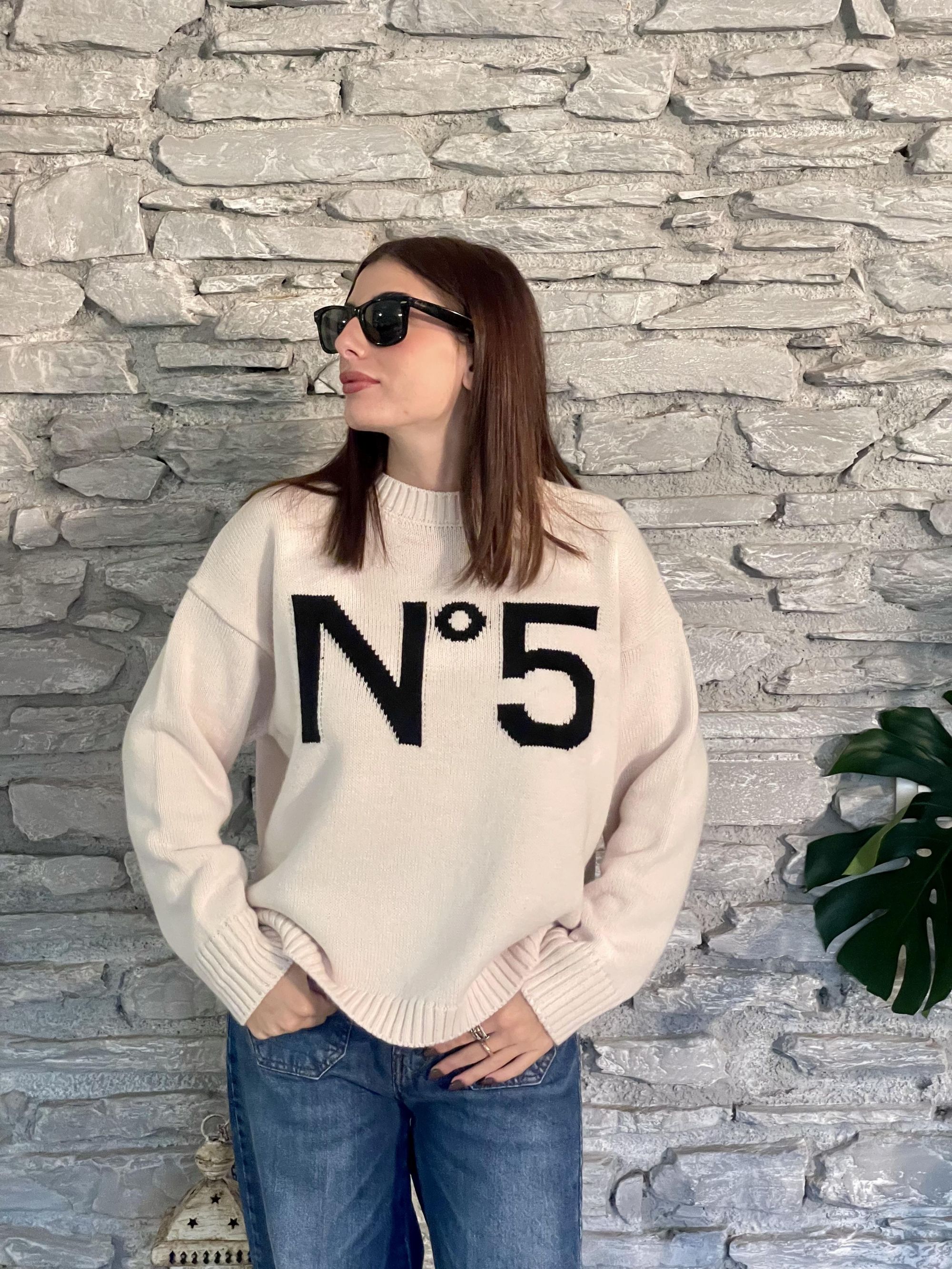 TENSIONE IN - MAGLIA BIANCO CON RICAMO N°5 ART. W5HMJ56A400