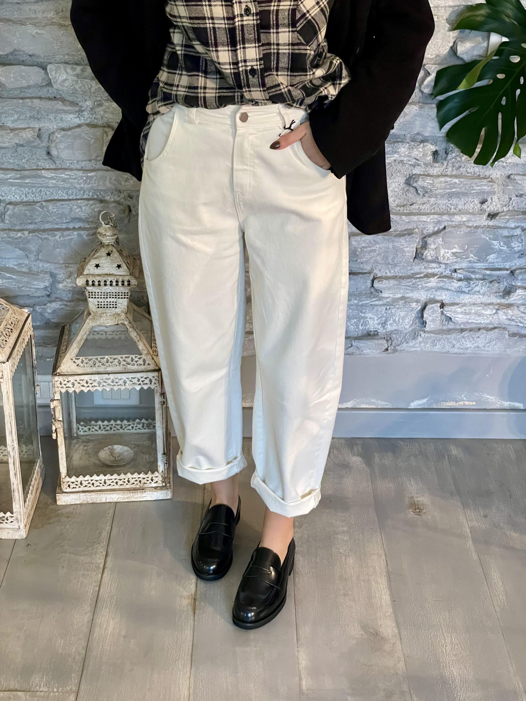 TENSIONE IN - PANTALONE BARREL PANNA CON ELASTICO DIETRO ART. PA5137AI25