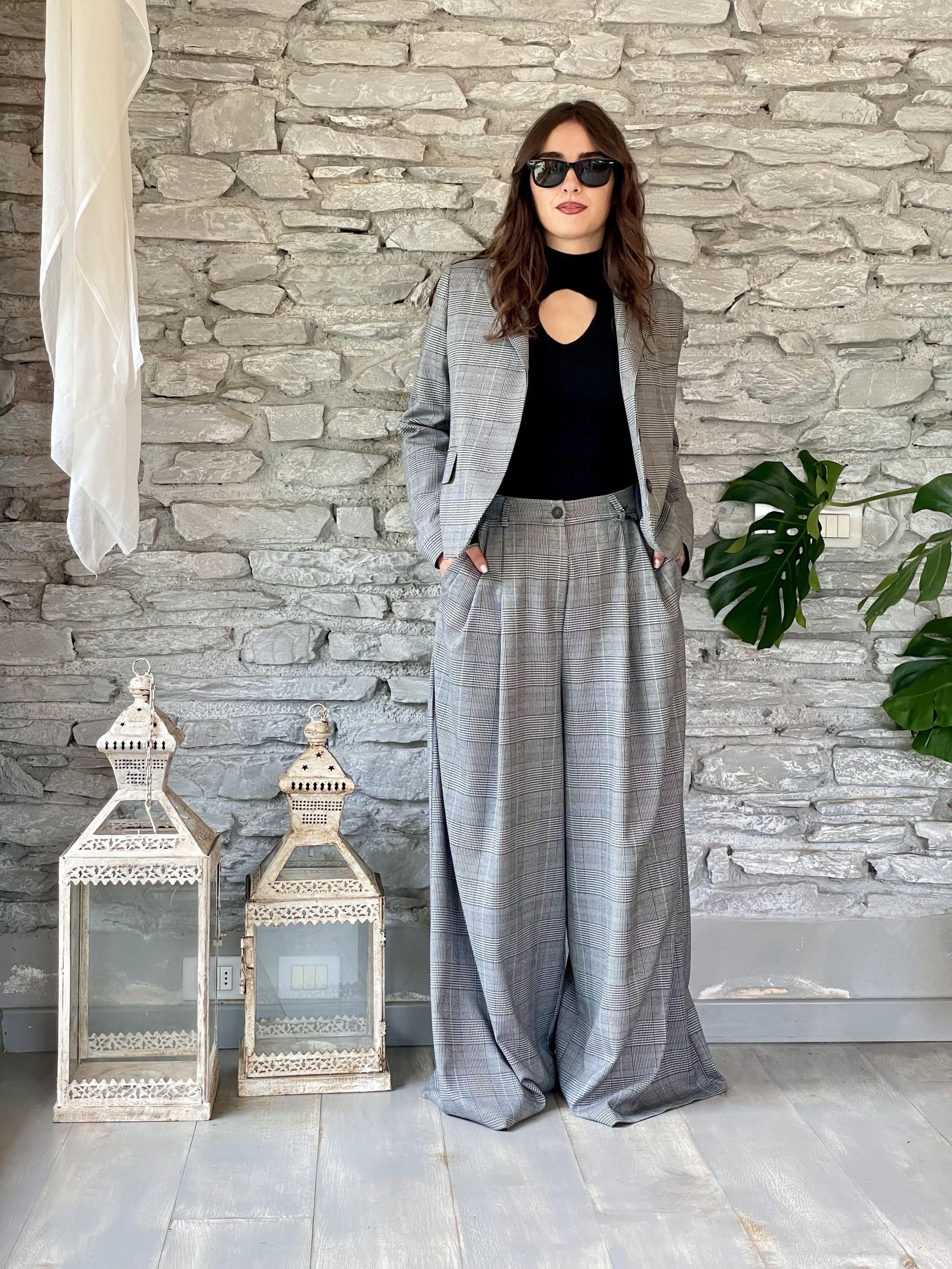 SUSY MIX - MAGLIA NERA CON GOCCIA ART. 250911