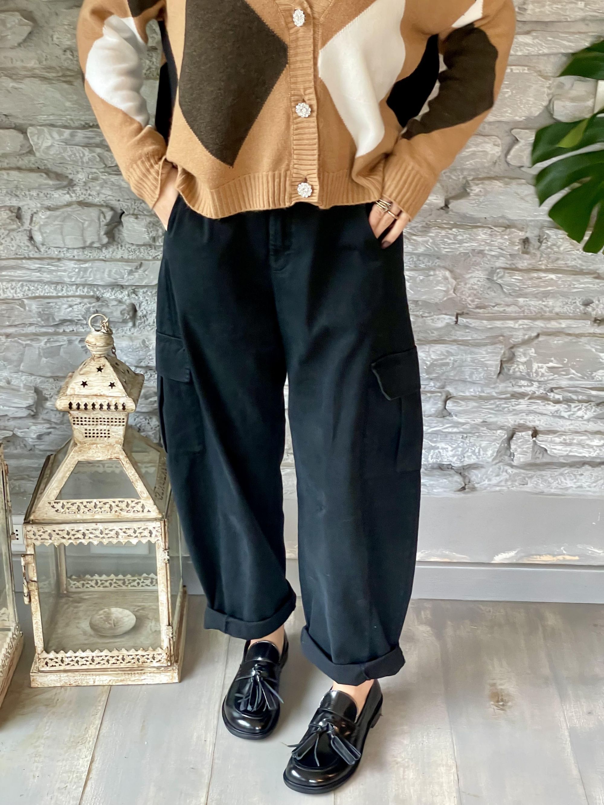 SUSY MIX - PANTALONE CARGO NERO A OVETTO CON TASCONI ART. 59080G