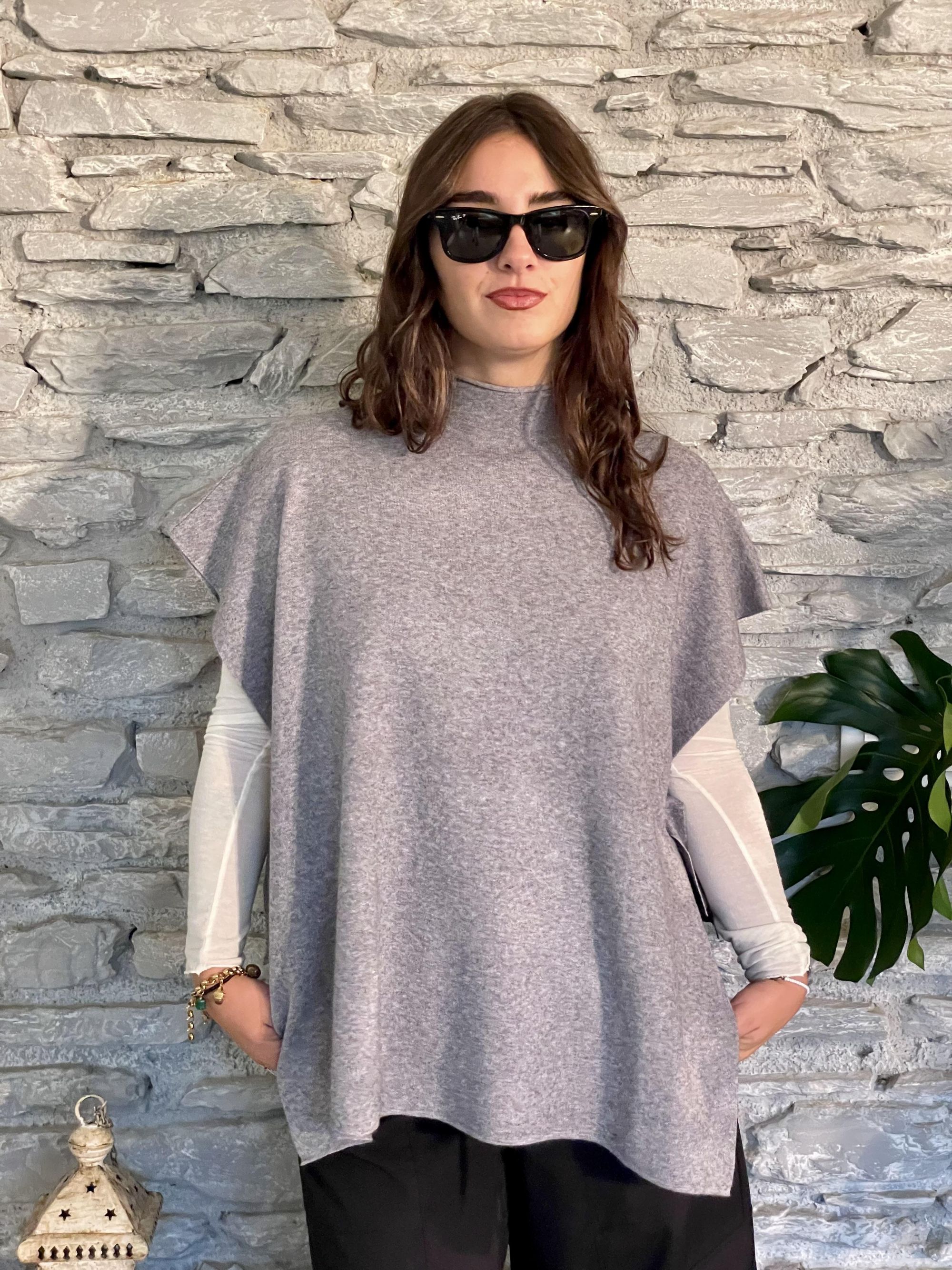 SUSY MIX - GILET GRIGIA CON SPACCHI LATERALI E FIOCCO ART. S7038