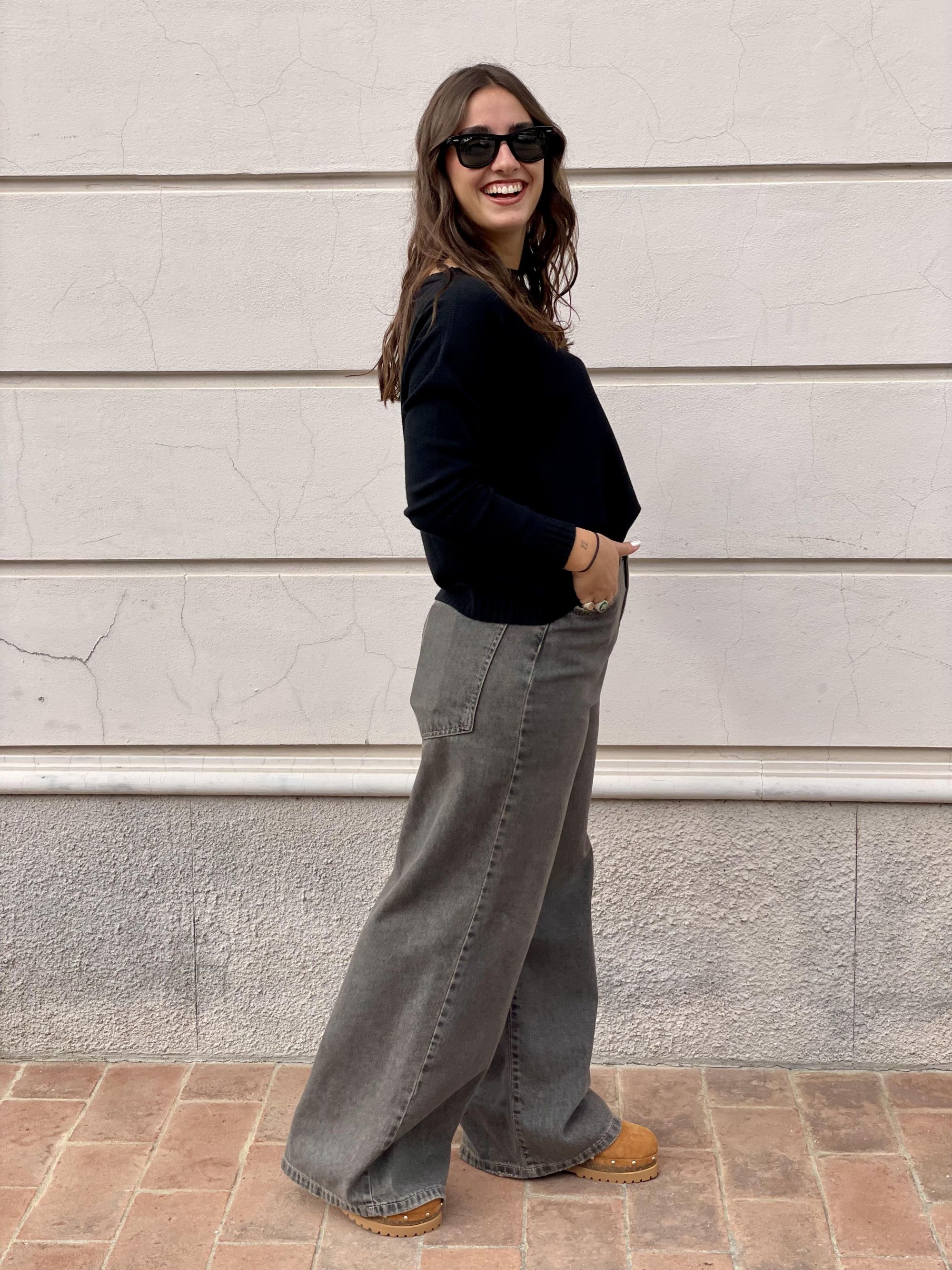 TENSIONE IN - MAGLIA NERO SCOLLO A BARCA ART. IT883AI25