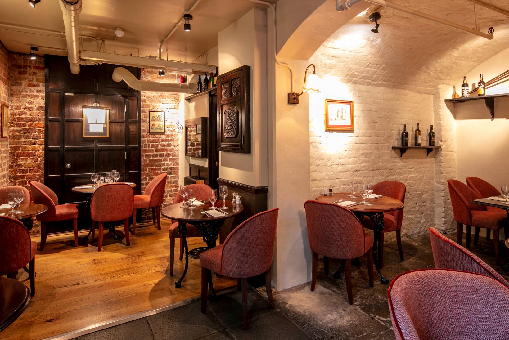 Crusting Pipe Bar & Restaurant in Covent Garden, London Davy's