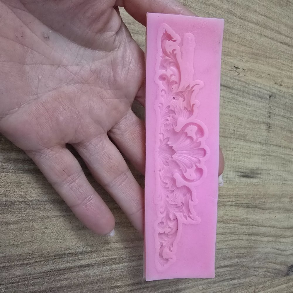 MS - Kıvrımlı Bordür Silikon Kalıbı