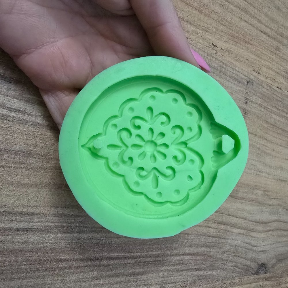 MS - Kalp Desenli Yuvarlak Dekoratif Silikon Kalıp