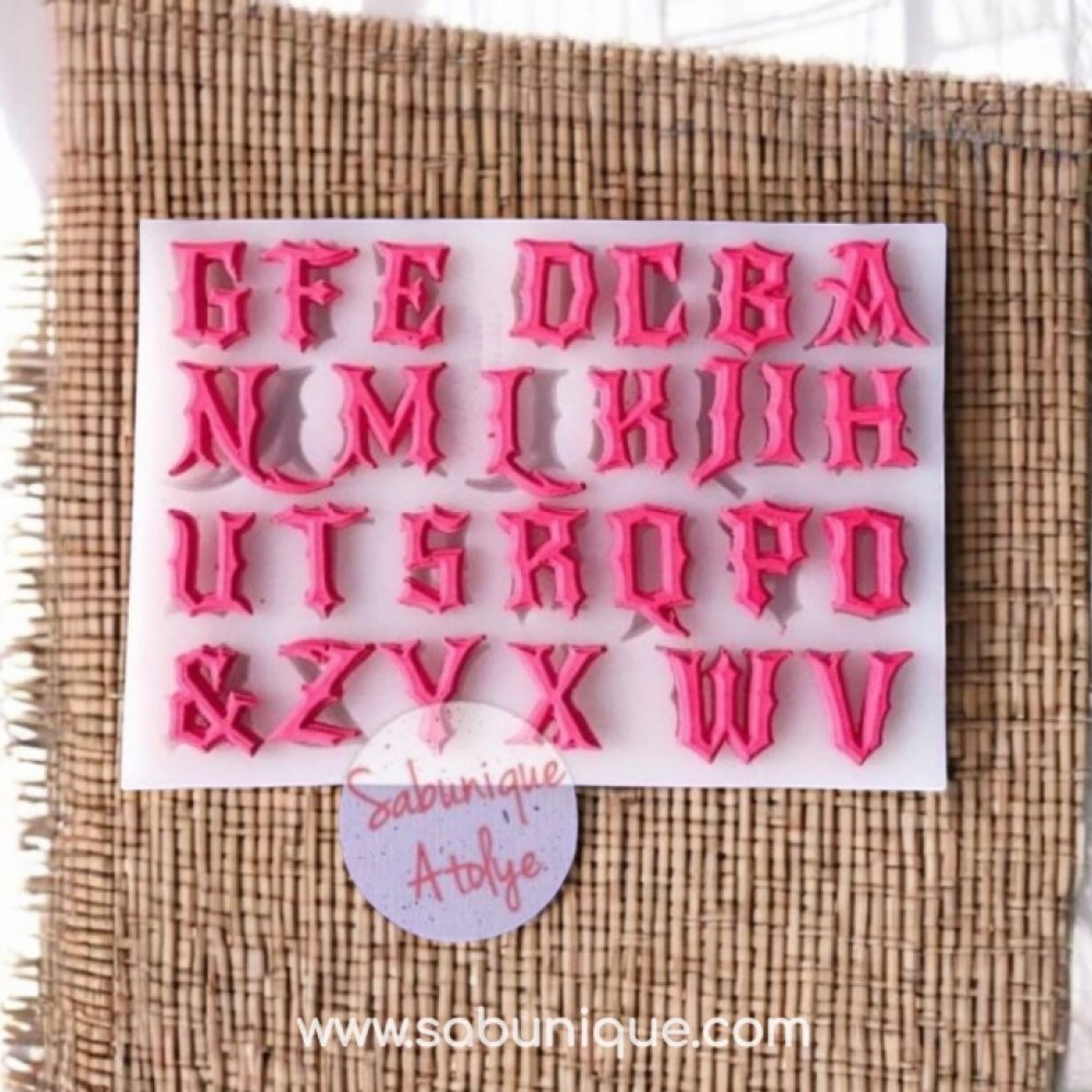 CS - Monster High Büyük Harf Silikon Kalıbı