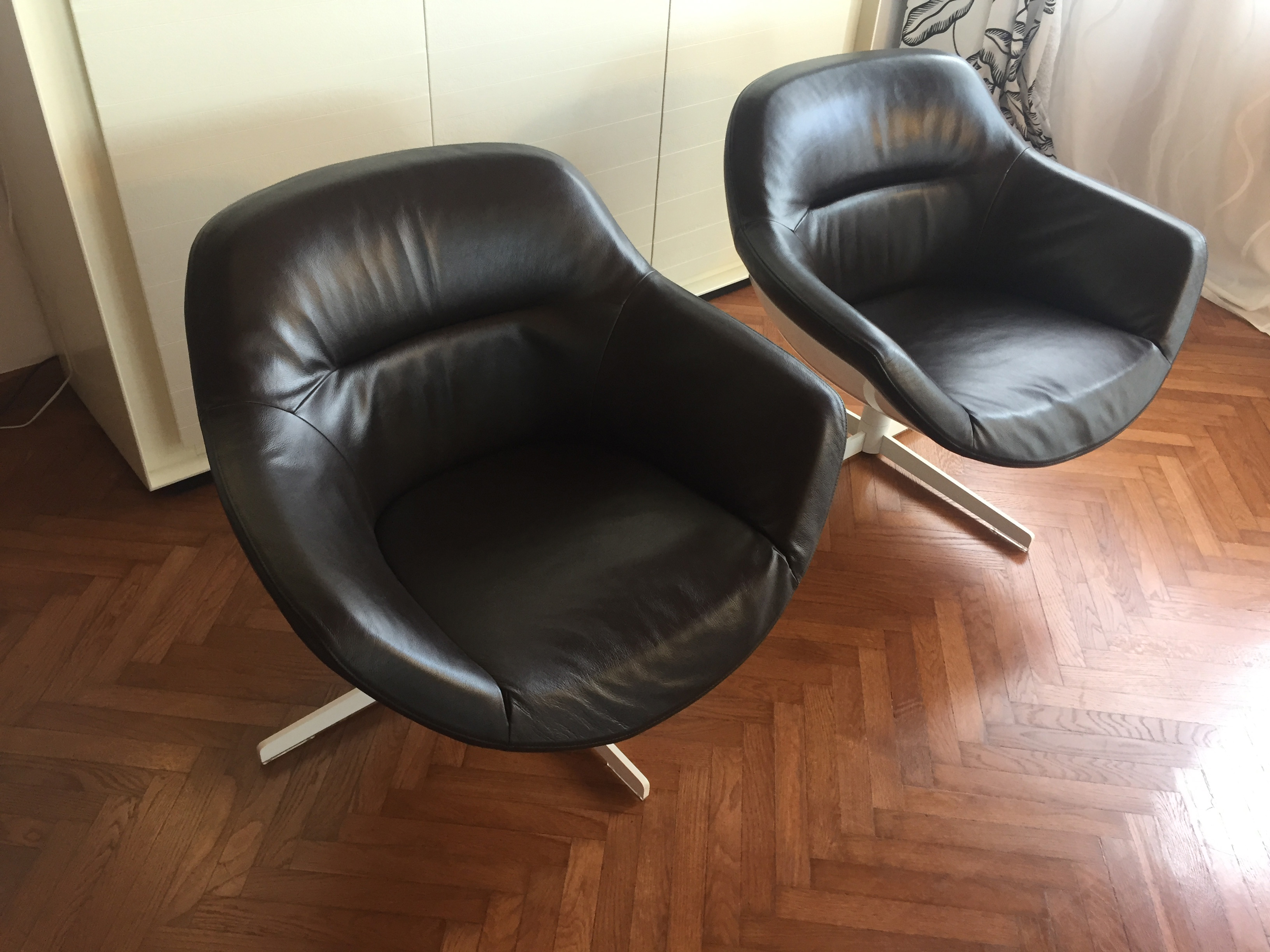 Set 2 277 Auckland Armchair, Cassina Deesup