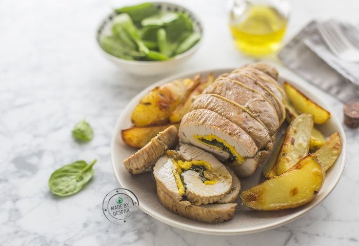 Arrosto di tacchino ripieno di frittata e spinaci