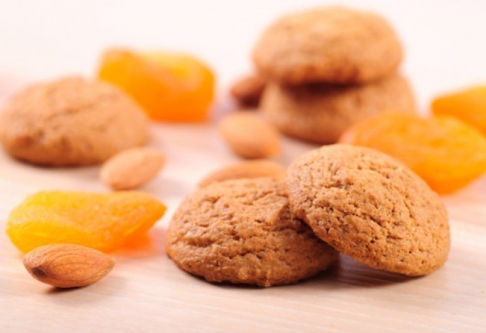 Biscotti morbidi  con albicocche secche