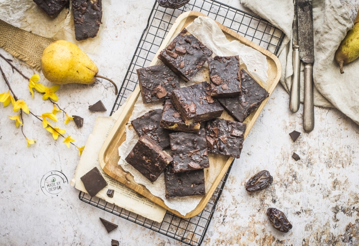 Brownies con cioccolato e pere