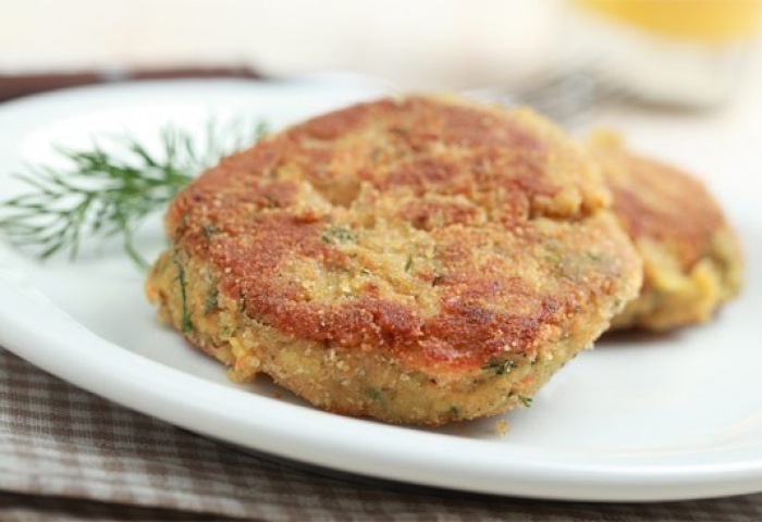 Burger di quinoa e semi di sesamo...