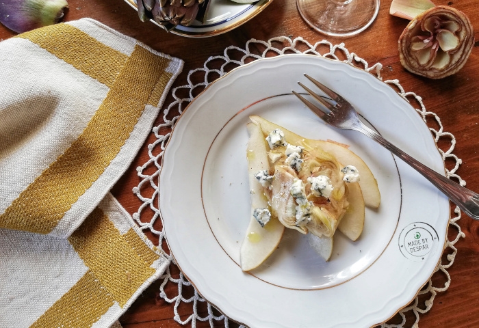Carciofi crudi, pere e gorgonzola