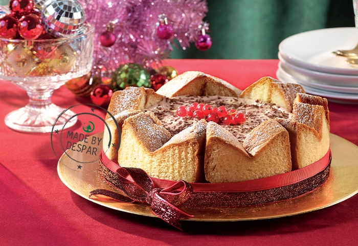 Charlotte di pandoro alla crema di nocciole, ricotta e caffè