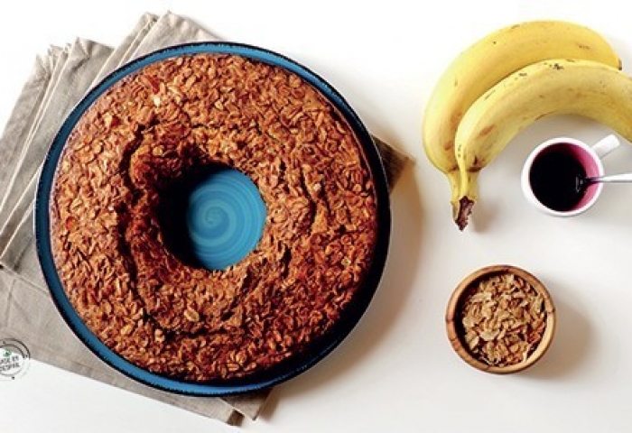 Ciambellone alla banana con fiocchi di farro