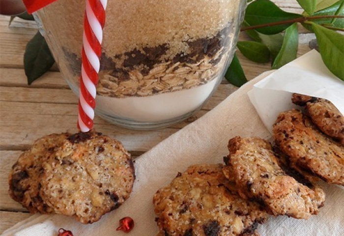 “Cookies in a jar” alle mele e cioccolato