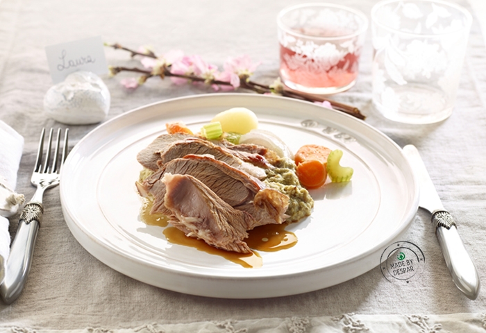 Cosciotto di agnello con salsa di carciofi