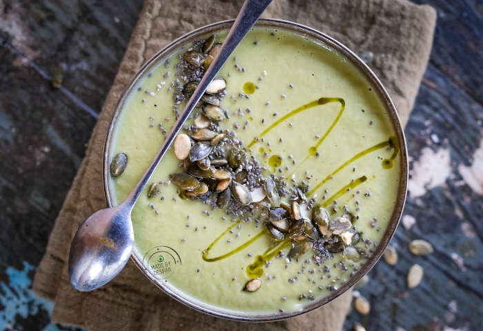 Crema fredda di zucchine, piselli e avocado