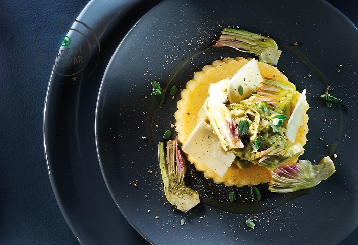 Crostini di polenta con crema di carciofi, pecorino e maggiorana