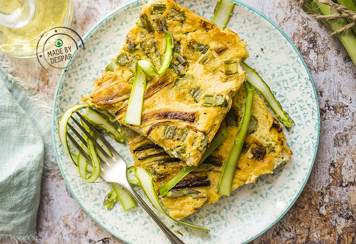 Farinata con asparagi e cipollotti