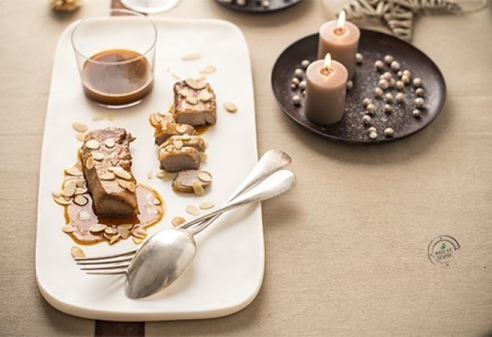 Filetto di agnello arrosto al cardamomo con agrumi e mandorle alla noce moscata