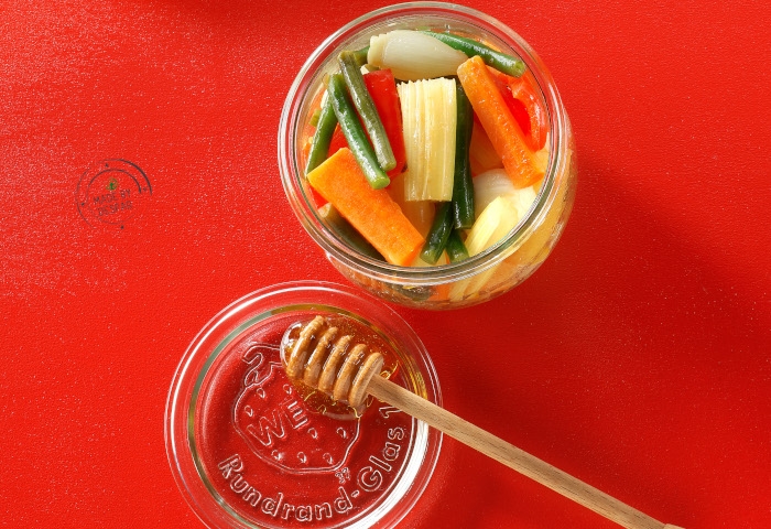 Giardiniera di verdure estive