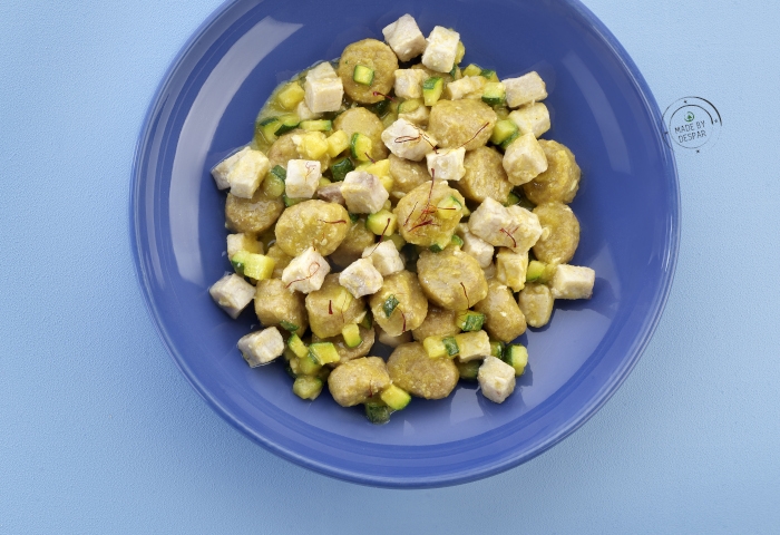 Gnocchi di cous-cous integrale con ricciola, zucchine, menta e zafferano