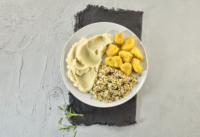 Grano saraceno al limone e rosmarino con rana pescatrice croccante su crema di sedano rapa
