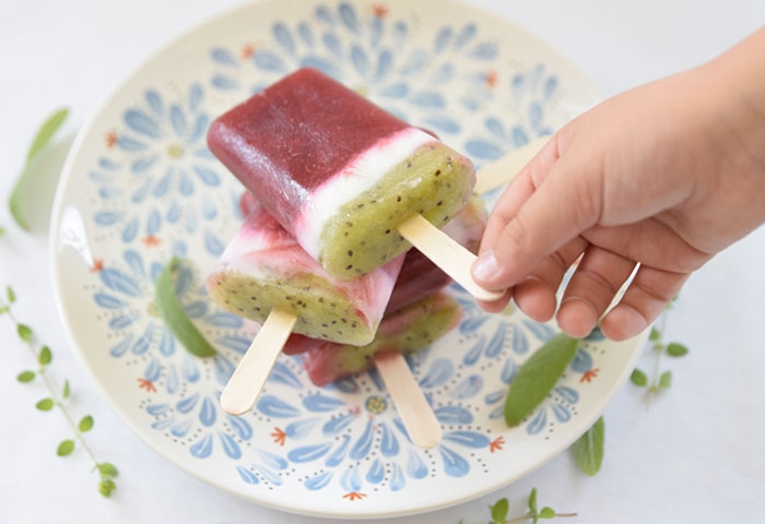 I ghiaccioli all’anguria: una merenda sana, golosa e divertente