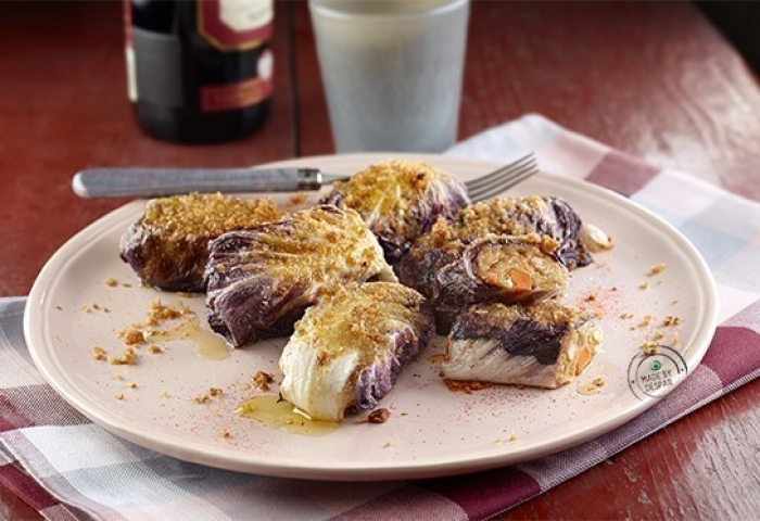 Involtini di radicchio con fagioli cannellini alla paprika dolce