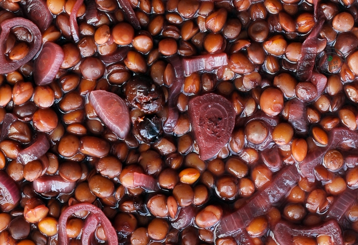 Lenticchie stufate con vino rosso e ginepro