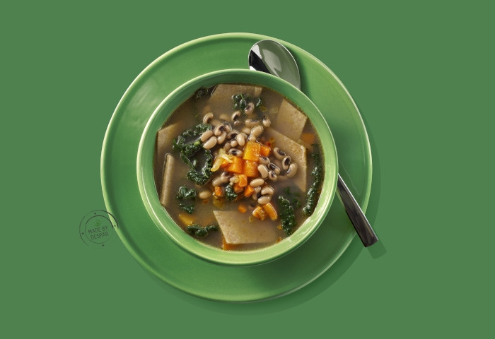 Minestra di cavolo nero, fagioli all’occhio e zucca con maltagliati di farro