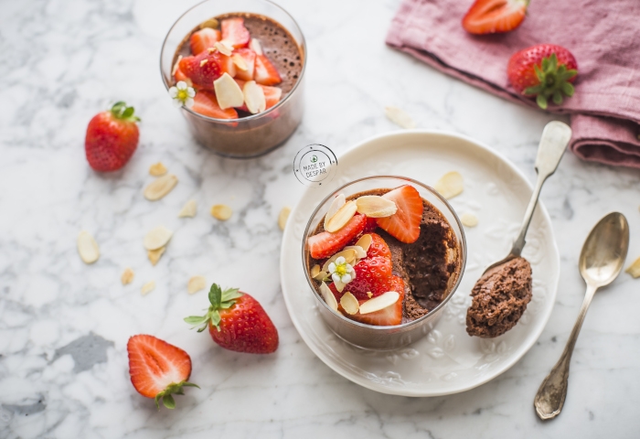 Mousse al cioccolato con acquafaba