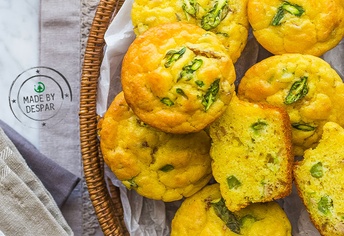 Muffin con asparagi, curry e tonno