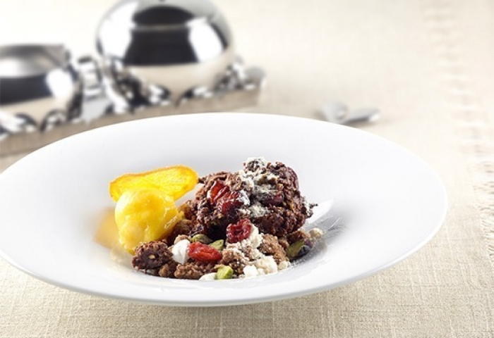 Panpepato con  sorbetto al mandarino