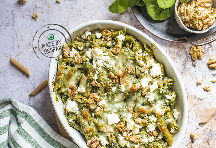 Pasta gratinata al forno con bietole, feta e noci