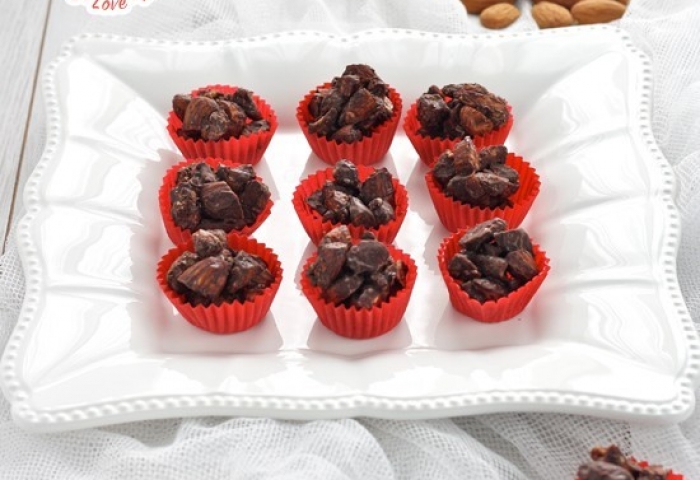 Pepite piccanti di cioccolato e mandorle