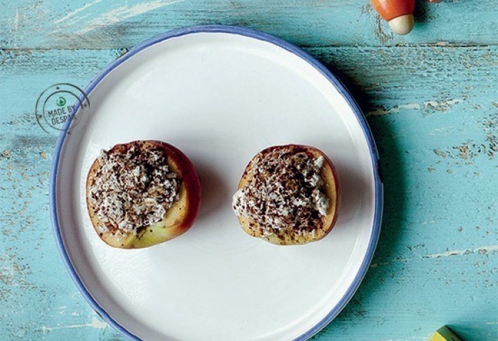 Pesche farcite con ricotta, flakes integrali e cacao