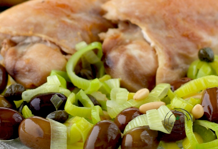 Pollo con porro e olive
