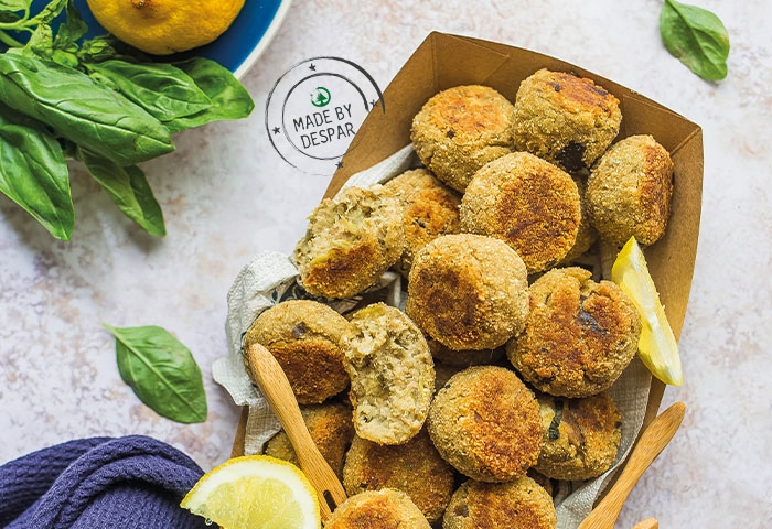 Polpette di melanzane con tonno, feta e basilico