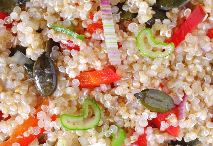 Quinoa con peperone, cipollotto e senape