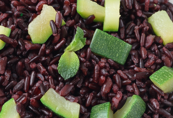 Riso Venere con zucchine