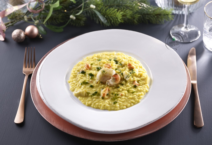 Risotto alle capesante, zafferano e olio al prezzemolo