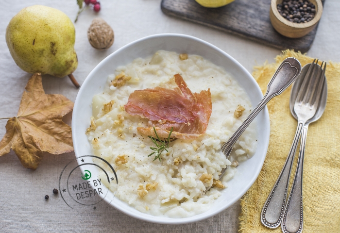 Risotto alle pere, prosciutto croccante e robiola di capra